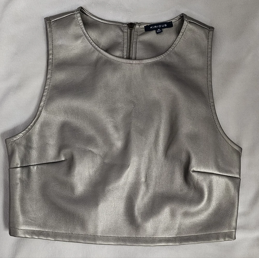 Kirious Women's Metallic FauxLeather Crop Top Full-Zip Size M - Picture 3 of 6